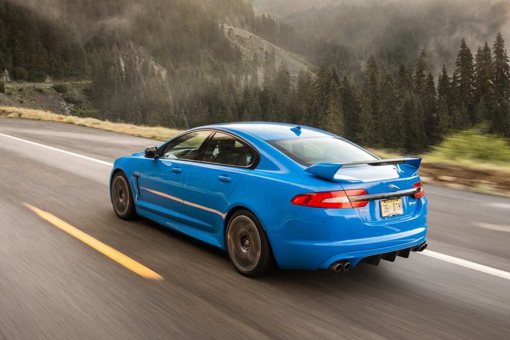 Pressepräsentation Jaguar R-Typen mit 550 PS: Charaktersache