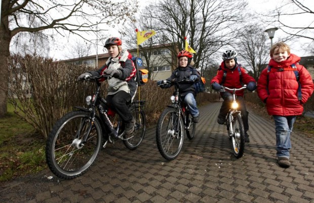 Ratgeber: Mit dem Fahrrad zur Schule - Im Zweifel nicht alleine