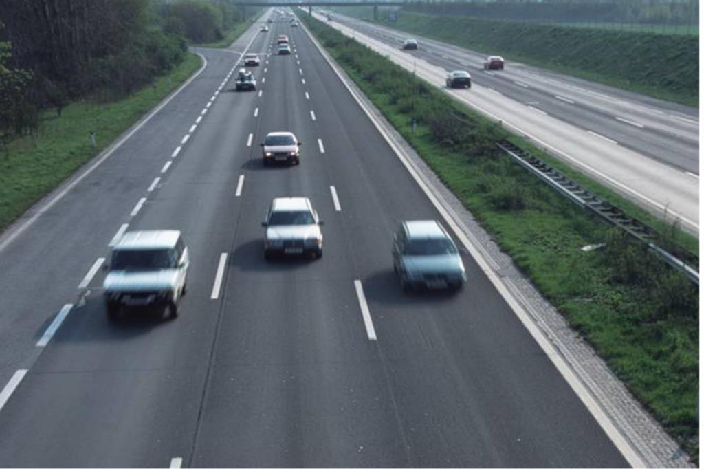 Recht: Abstand auf der Autobahn - Drei Sekunden drängeln reicht