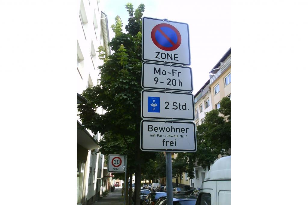 Recht: Parkverbote und Tempolimits - Samstag ist ein Werktag