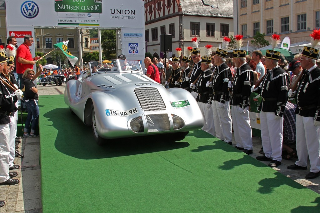 Sachsen Classic 2013: Horchs, Honeckers Limousine und ein großes Hallo