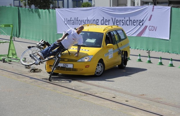 Schulterblick rettet Radfahrer