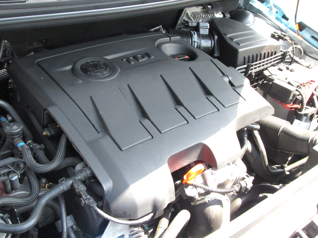 Skoda Roomster: Blick unter die Haube auf den 1,6-Liter-Selbstzünder. 