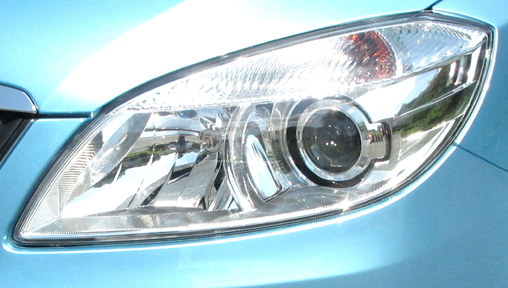 Skoda Roomster: Moderne Leuchteinheit vorn. 