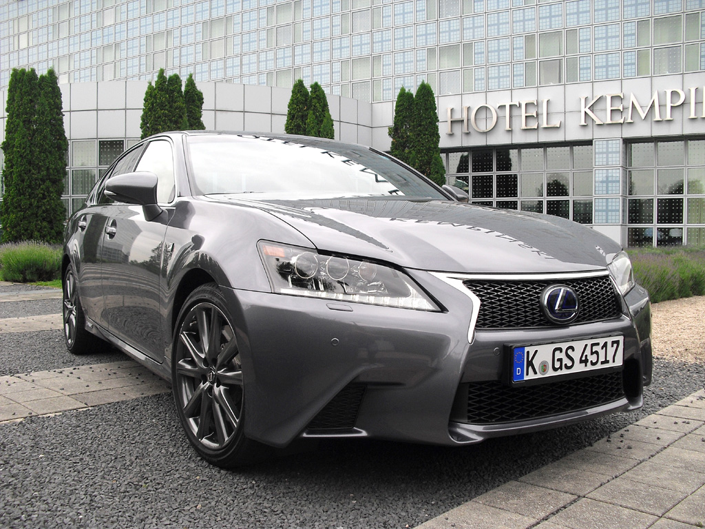 Toyota-Fahrspaß: Der Lexus GS hat als F-Sport ein neues Dynamiksystem. 