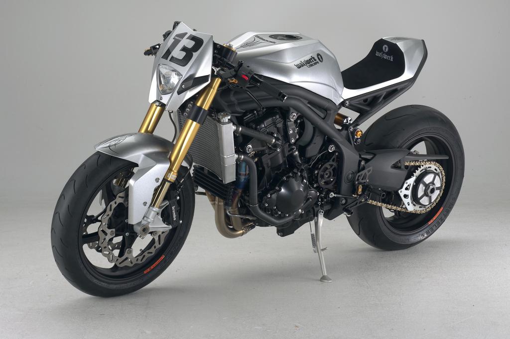 Triumph Tridays 13: handgefertigter Edel-Renner