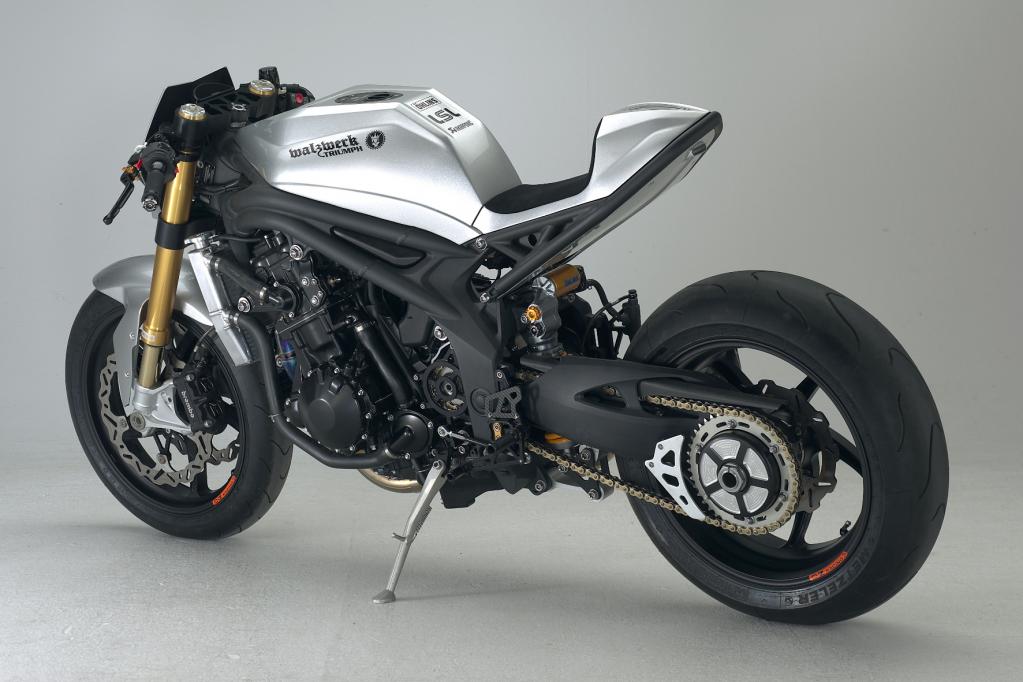 Triumph Tridays 13: handgefertigter Edel-Renner