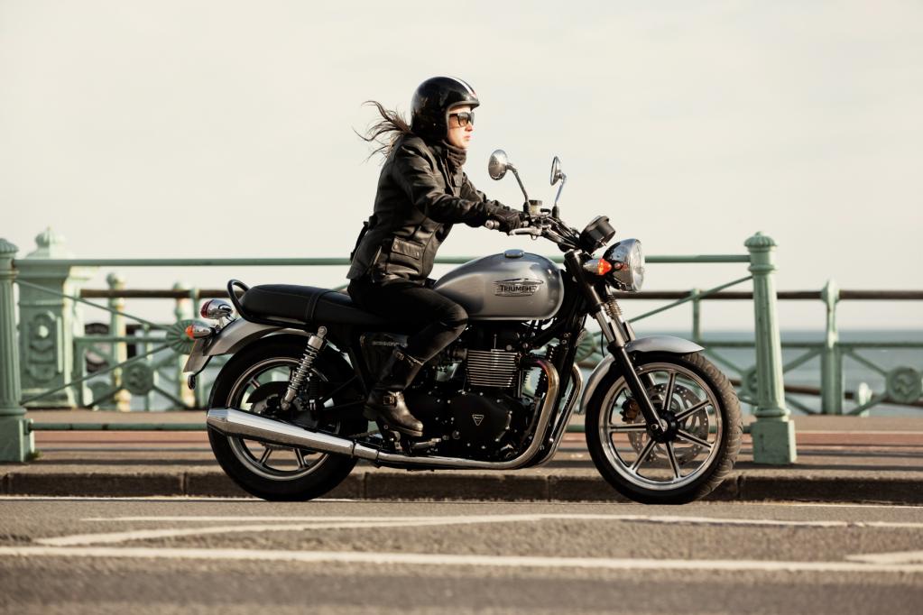 Triumph überarbeitet klassische Naked-Bikes