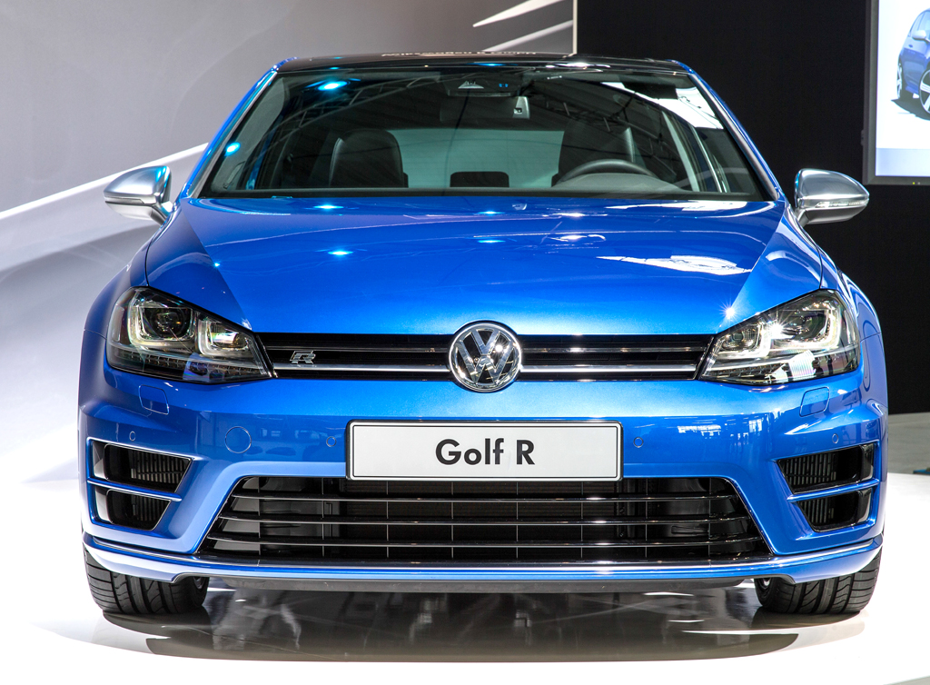 VW Golf R: Blick auf die Frontpartie. 