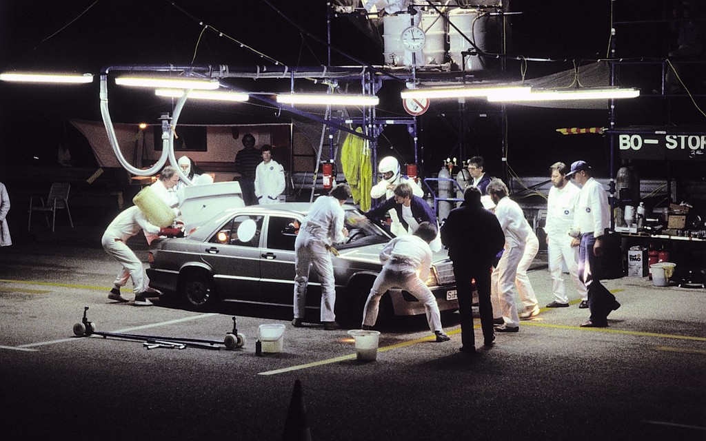 Vor 30 Jahren: Mercedes-Benz 190 E auf Rekordfahrt