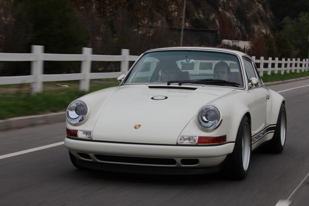 Was diese Begeisterung für eigenartige Blüten treiben kann, zeigen zwei ungewöhnliche Porsche-Liebhaber aus Los Angeles.