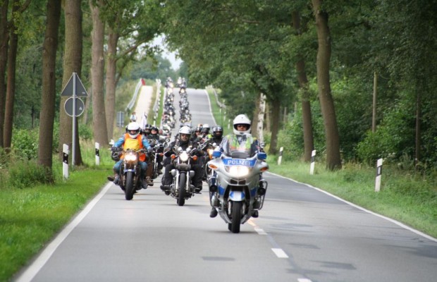 Zehnte Motorrad-Sternfahrt: Biker touren nach Berlin