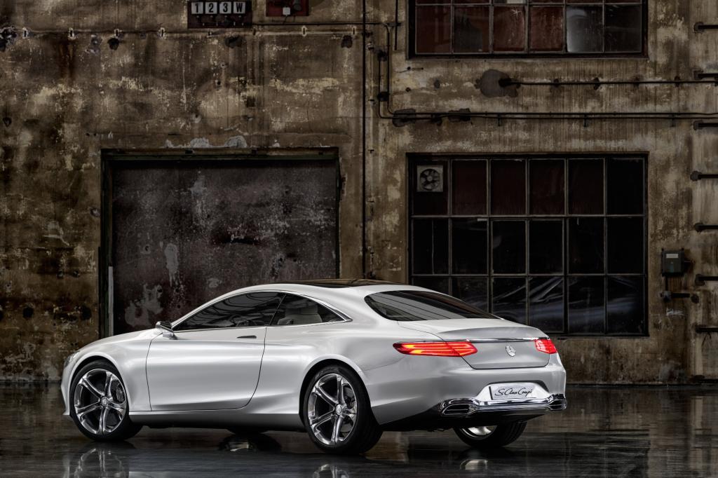 An der Spitze der Stuttgarter Modellpalette steht das große Coupé, das 2014 auf den Markt kommen und auf dessen Basis künftig auch ein Cabrio bauen soll.