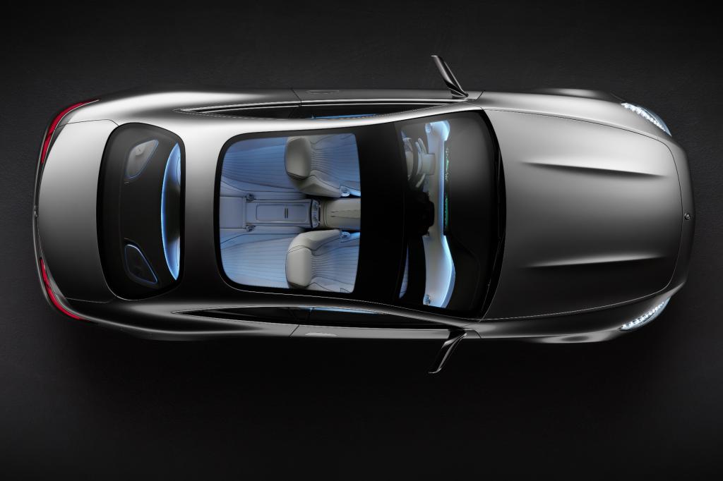 Angetrieben wird das Concept S-Class Coupé von einem V8-Biturbo-Aggregat, das aus 4,7-Litern Hubraum 335 kW/455 PS schöpft und ein maximales Drehmoment von 700 Newtonmetern hat.
