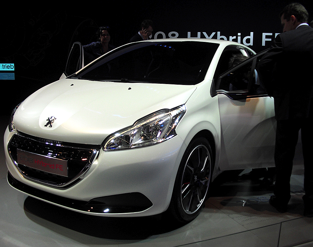 Auch bei Peugeots 208 Hybrid FE spielt der elektrische Antrieb eine Rolle. 