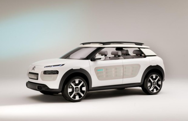 Citroen C4 Cactus Concept - Sofa an Bord
