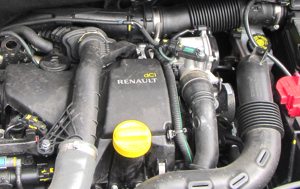 Dacia Lodgy: Blick unter die Haube auf den 1,5-Liter-Selbstzünder. 