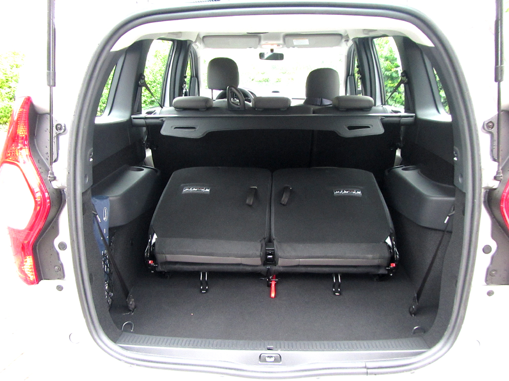 Dacia Lodgy: Das Gepäckabteil fasst 207, als Fünfsitzer 827 bis 2617 Liter. 
