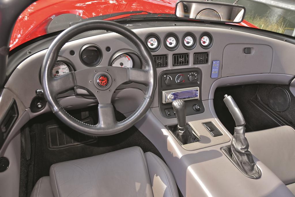 Das Cockpit ist typisch-amerikanisch nüchtern