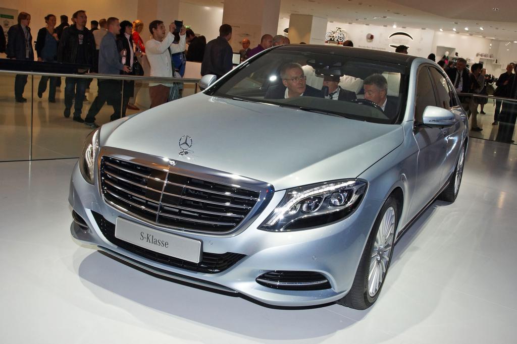 Die S-Klasse von Mercedes ist aerodynamisch durchgestylt
