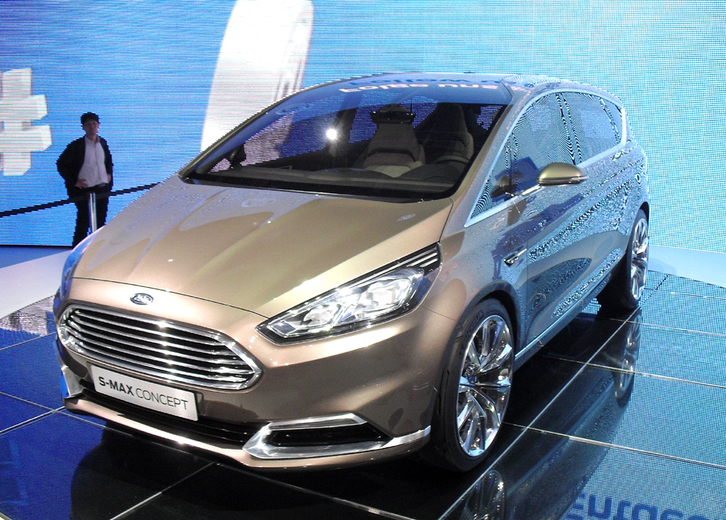 Diese S-Max-Studie von Ford ist schon ziemlich seriennah. 