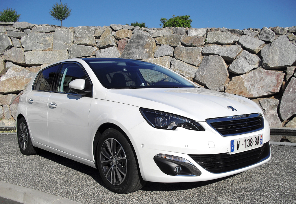 Es bleibt bei der alten Bezeichnung: Peugeot 308. 