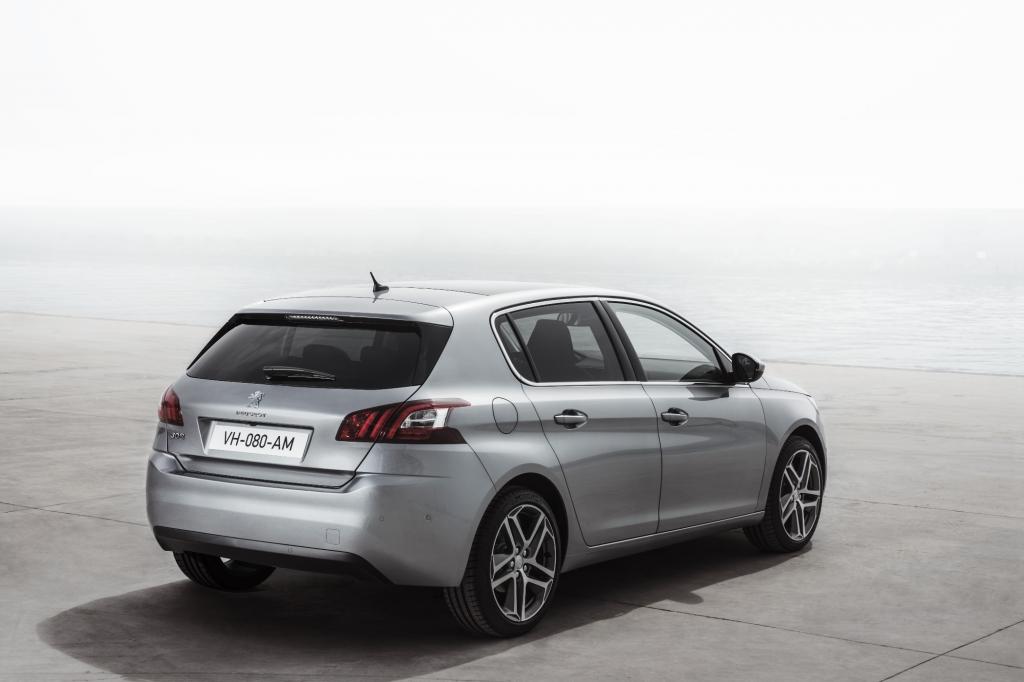 Familienfreundlichkeit war für Franzosen schon immer Pflicht, weshalb der Peugeot 308 nun auch mit einem außergewöhnlich großen Gepäckraumvolumen aufwartet.