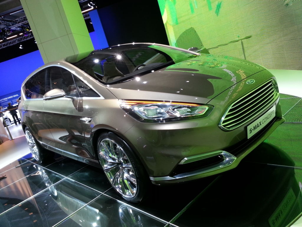 Ford S-Max Concept - Familien-Van fürs Sportler-Herz