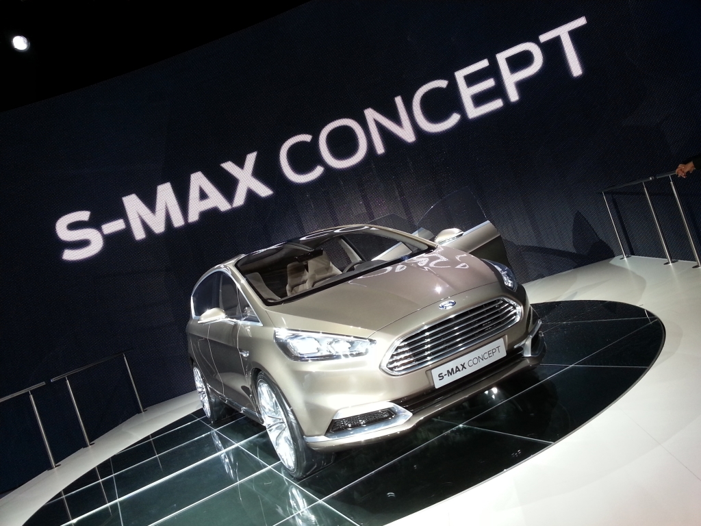 Ford S-Max Concept - Familien-Van fürs Sportler-Herz