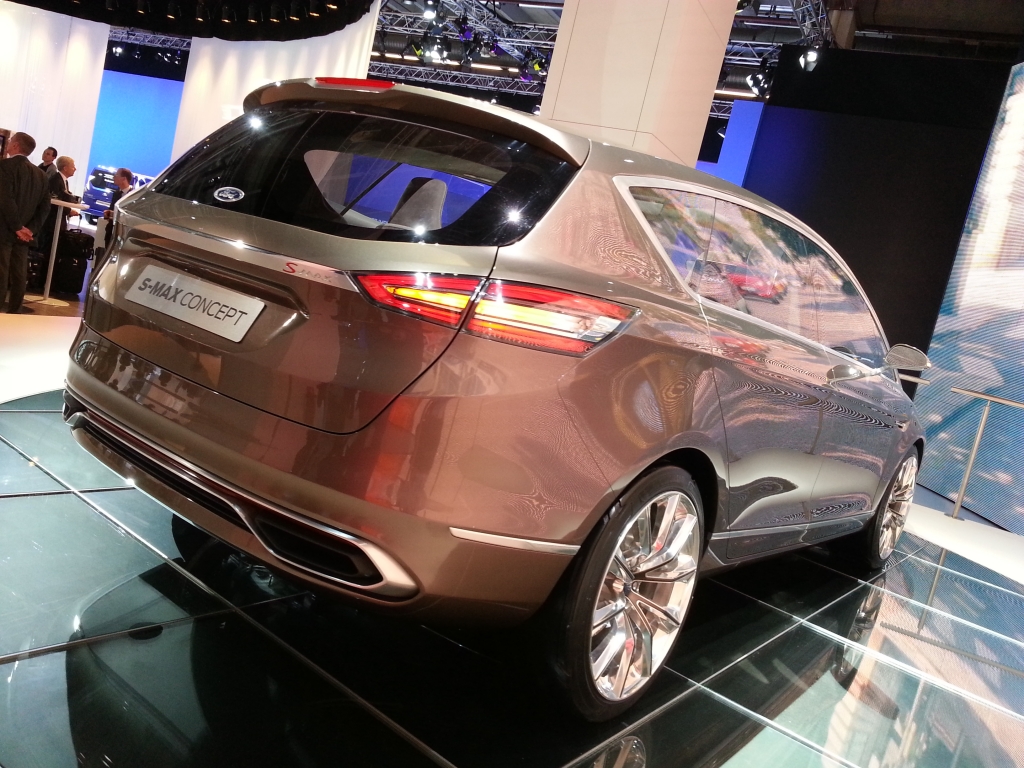 Ford S-Max Concept - Familien-Van fürs Sportler-Herz