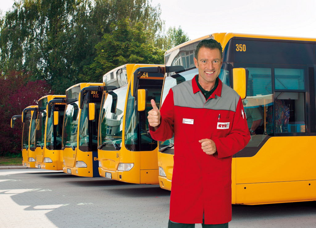 GTÜ prüft Schulbusse