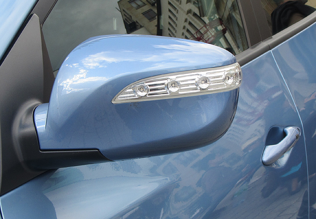 Hyundai ix35: In die Außenspiegel sind Blinkblöcke integriert. 