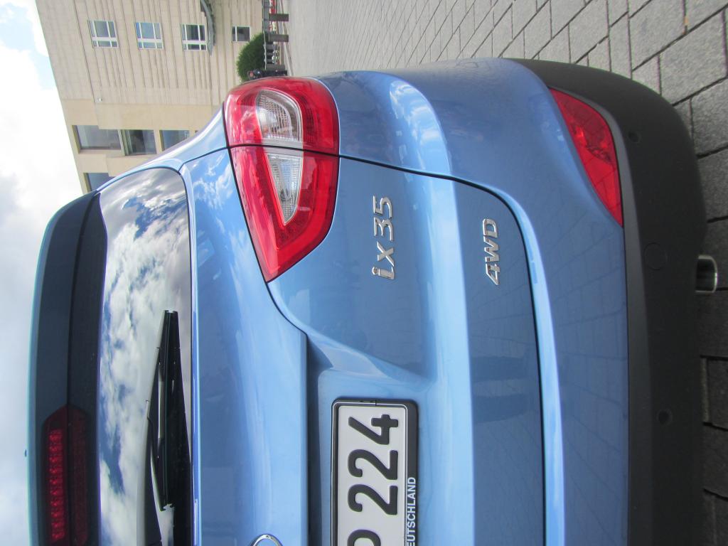 Hyundai ix35: Moderne Leuchteinheit hinten mit Modell- und Antriebsschriftzug. 