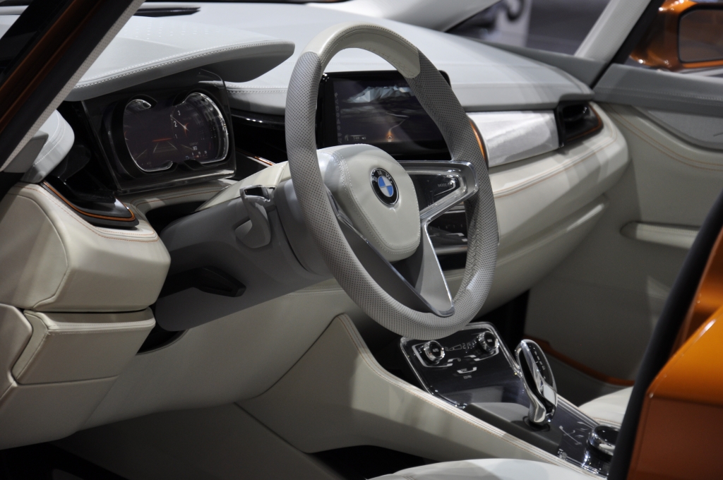 IAA 2013: BMW Active Tourer und VW Golf Sportsvan - So unterschiedlich können Vans ein