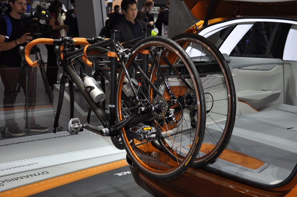 IAA 2013: BMW Active Tourer und VW Golf Sportsvan - So unterschiedlich können Vans ein