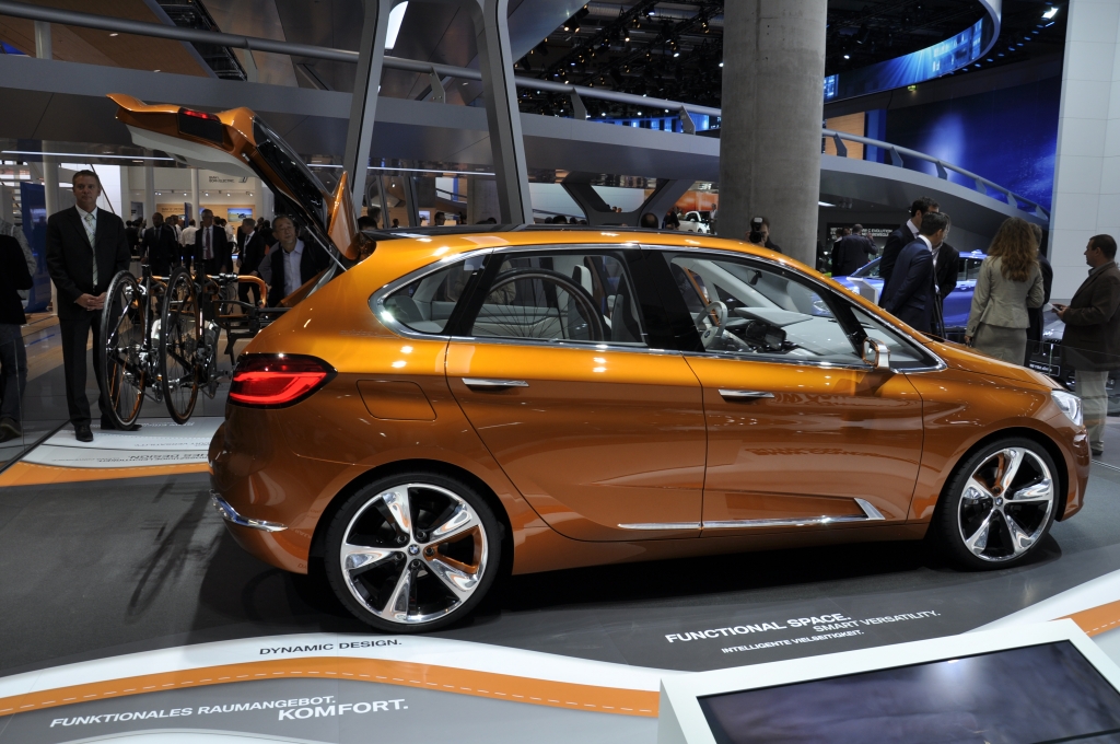 IAA 2013: BMW Active Tourer und VW Golf Sportsvan - So unterschiedlich können Vans ein