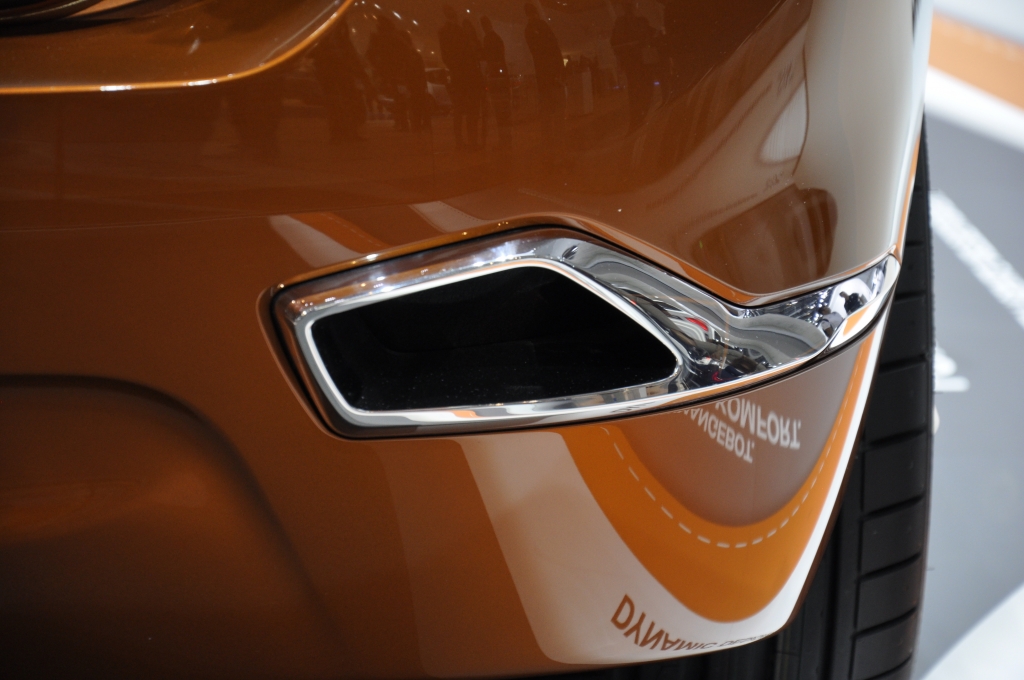 IAA 2013: BMW Active Tourer und VW Golf Sportsvan - So unterschiedlich können Vans ein
