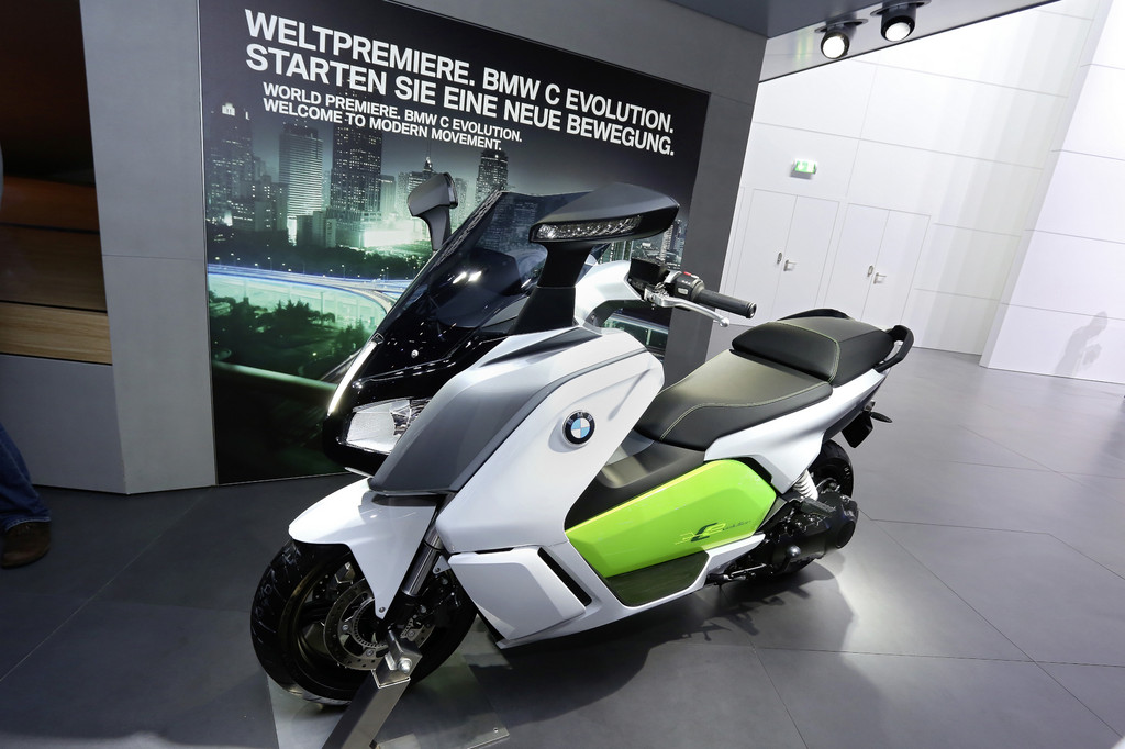 IAA 2013: BMW C Evolution rollt 2014 auf den Markt