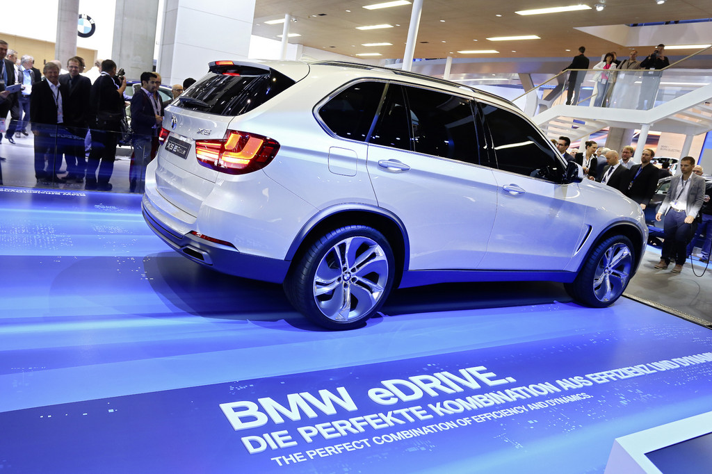 IAA 2013: BMW drückt Verbrauch des X5 auf unter vier Liter