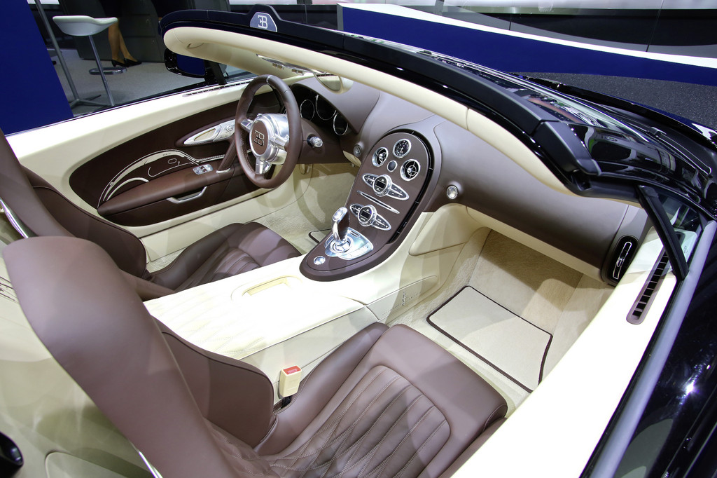 IAA 2013: Bugatti erinnert an verschollenen Atlantic