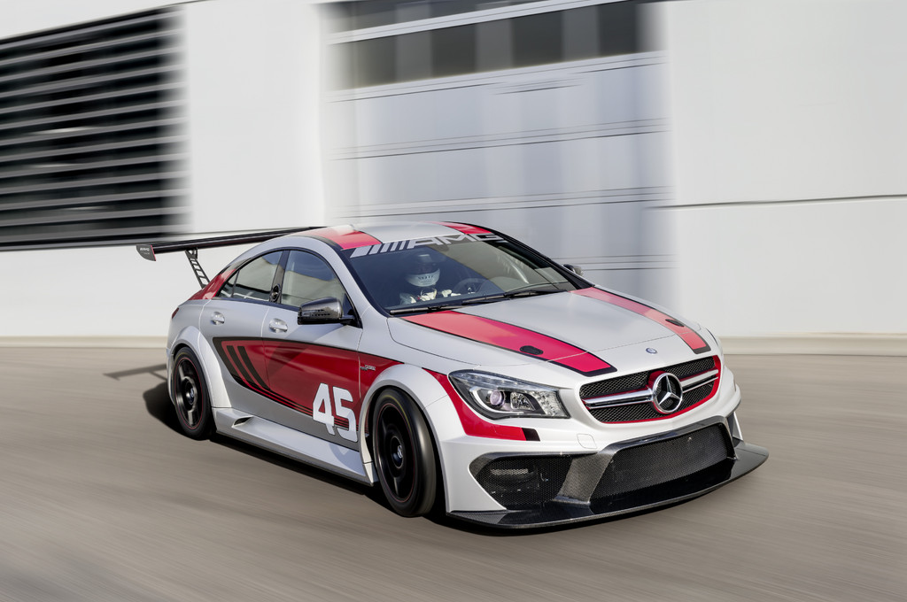 IAA 2013: CLA geht für Kundensport in die Breite