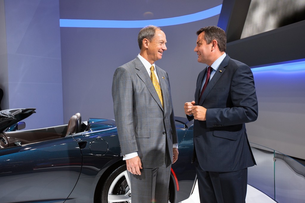 IAA 2013: Chevrolet empfängt US-Botschafter Emerson