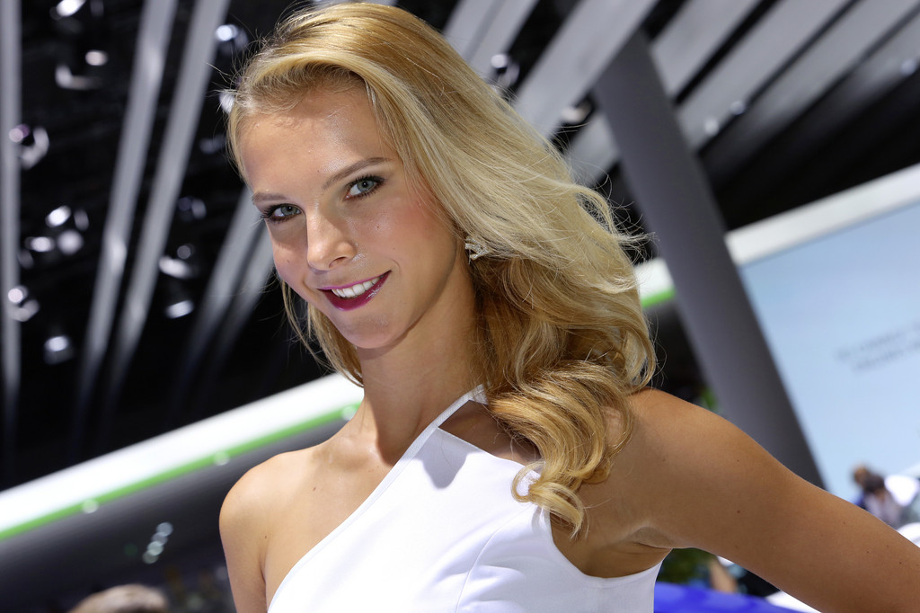 IAA 2013: Glänzender Lack und strahlendes Lächeln