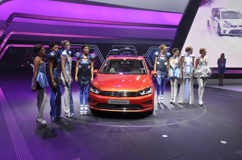 IAA 2013: Glänzender Lack und strahlendes Lächeln
