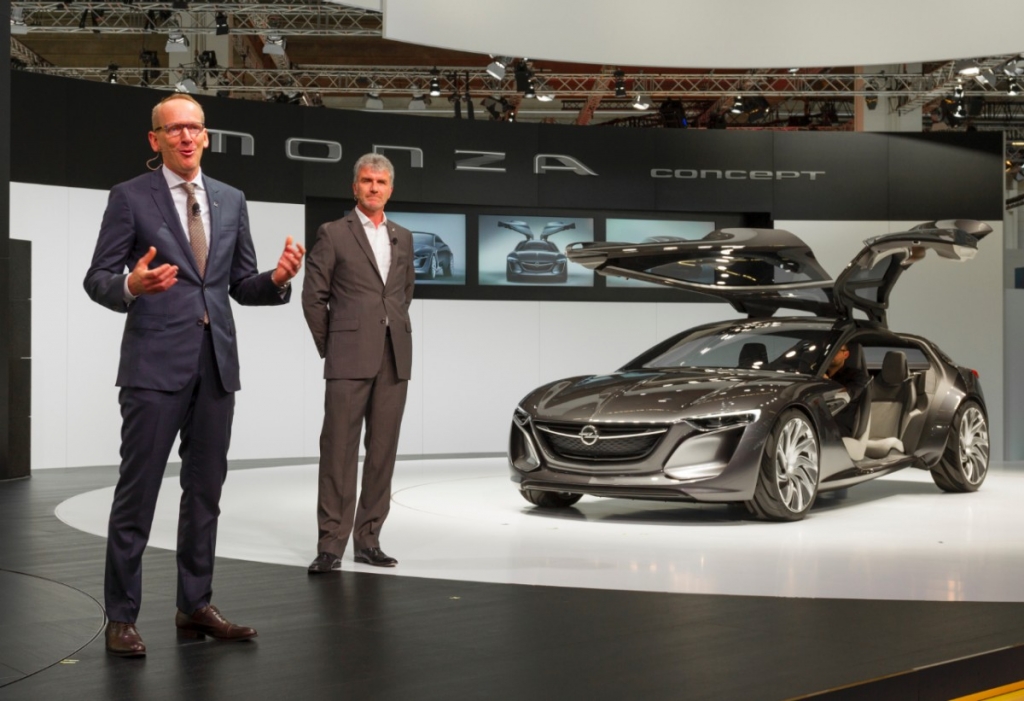 IAA 2013: Kommunikationszentrale im Monza-Kleid