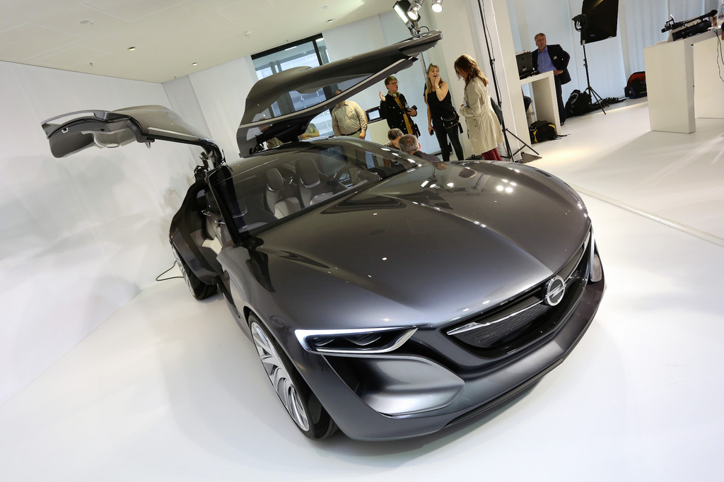 IAA 2013: Kommunikationszentrale im Monza-Kleid