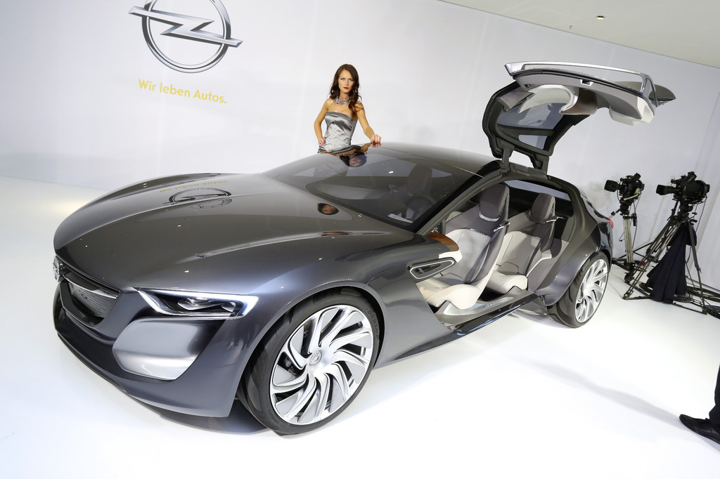 IAA 2013: Kommunikationszentrale im Monza-Kleid