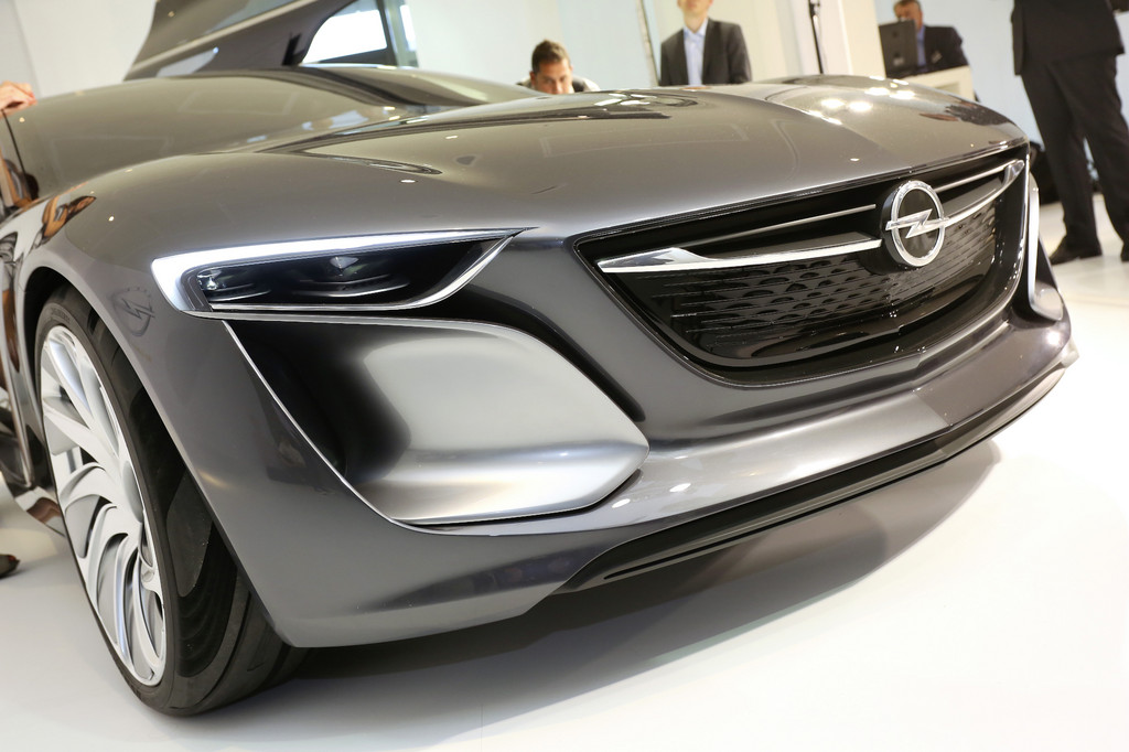 IAA 2013: Kommunikationszentrale im Monza-Kleid