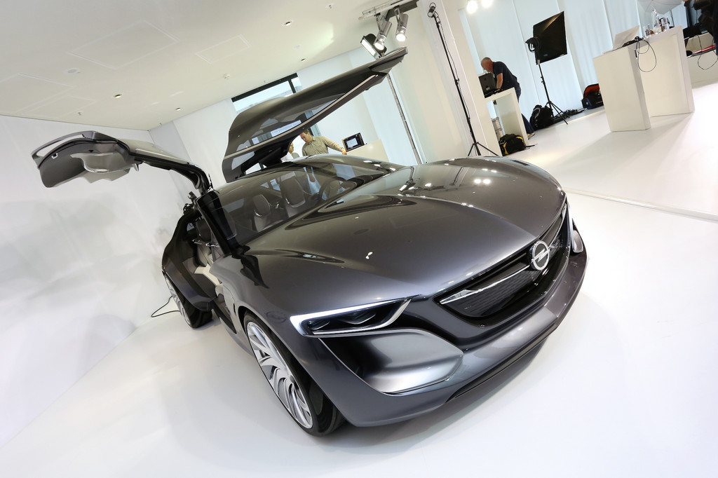 IAA 2013: Kommunikationszentrale im Monza-Kleid