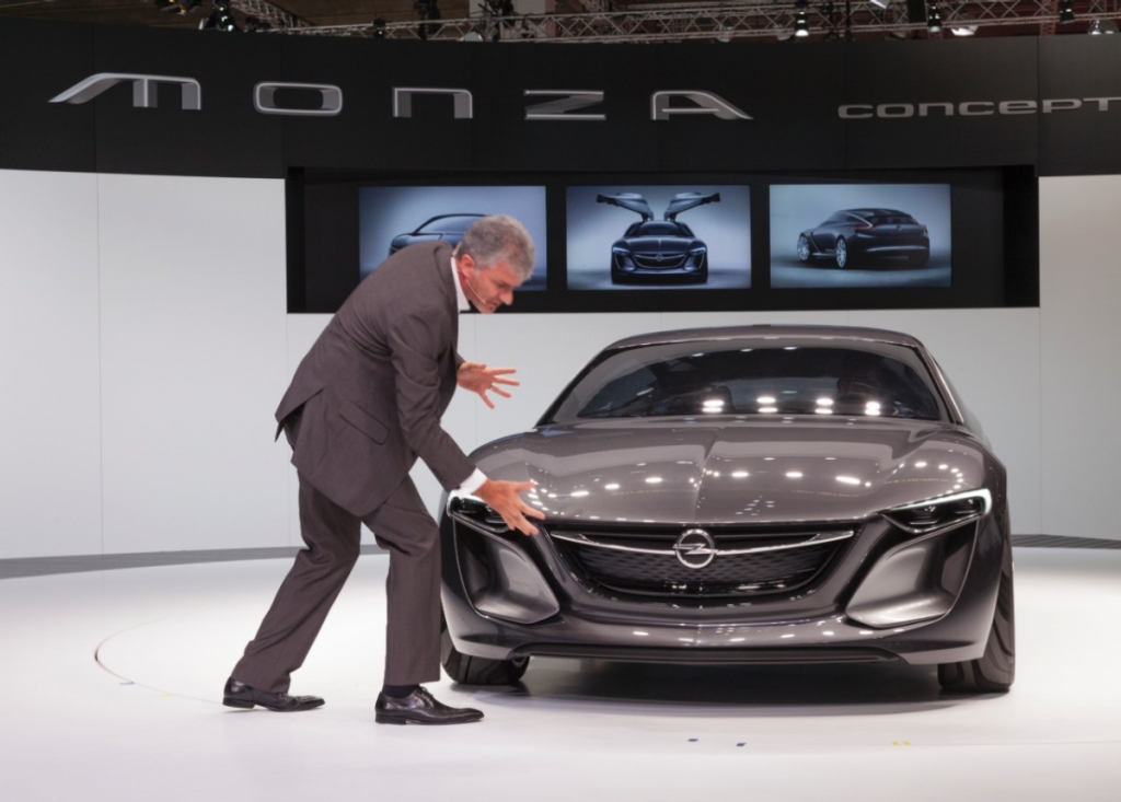 IAA 2013: Kommunikationszentrale im Monza-Kleid